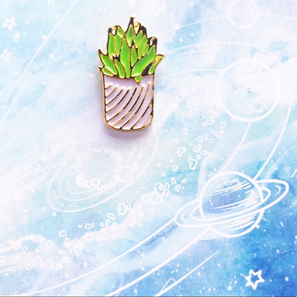 ✨ Tiny Succulent Pin ✨ - Picture 4 of 5